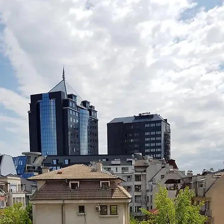 Bright And Spacious 1 Bedroom Apt With Garage. Plovdiv